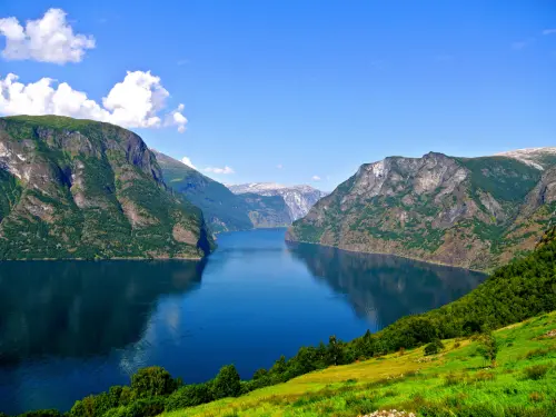 SCANDINAVIAN CAPITALS & NORWEGIAN FJORDS