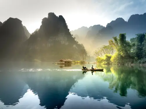 VIETNAM DISCOVERY: HANOI...
